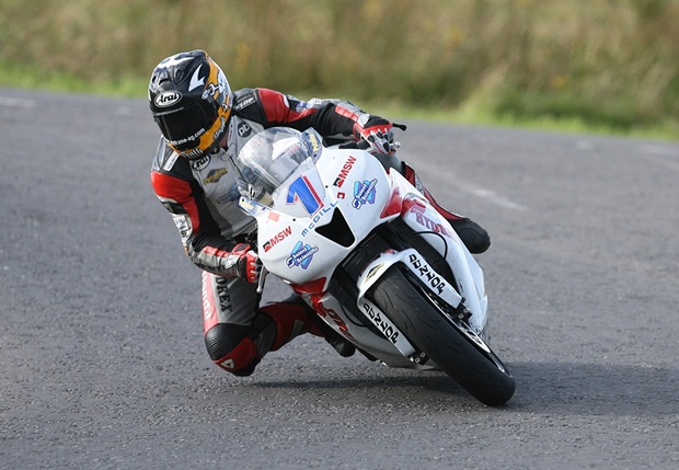 Superbike race winner Guy Martin at Dundrod (Alan Armstrong)